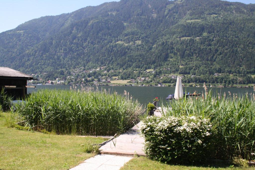 Gaestehaus Haerb Landskron Luaran gambar